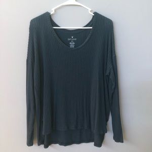 Long sleeve sweater (size medium) American eagle